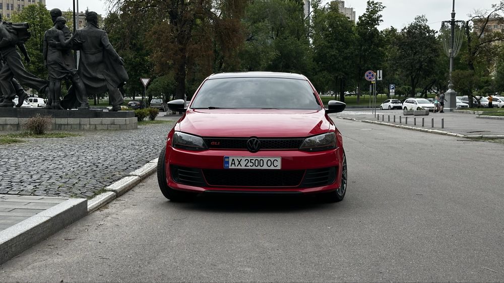 Volkswagen Jetta GLI 2.0 TSI DSG 250 2013
