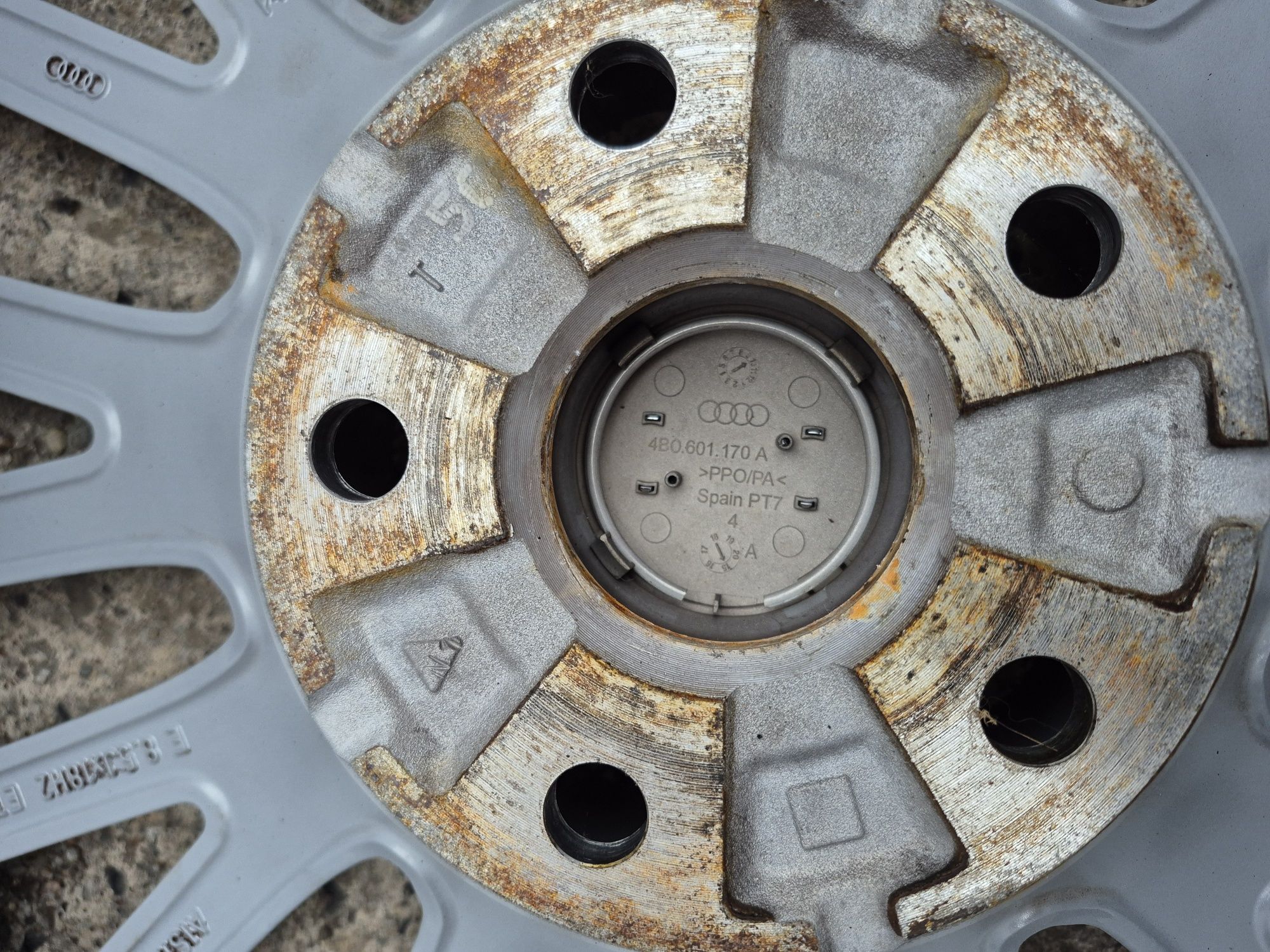 R18 alufelgi  4x 18 8.5J ET 50 5x112 Audi nienaprawiane orginal