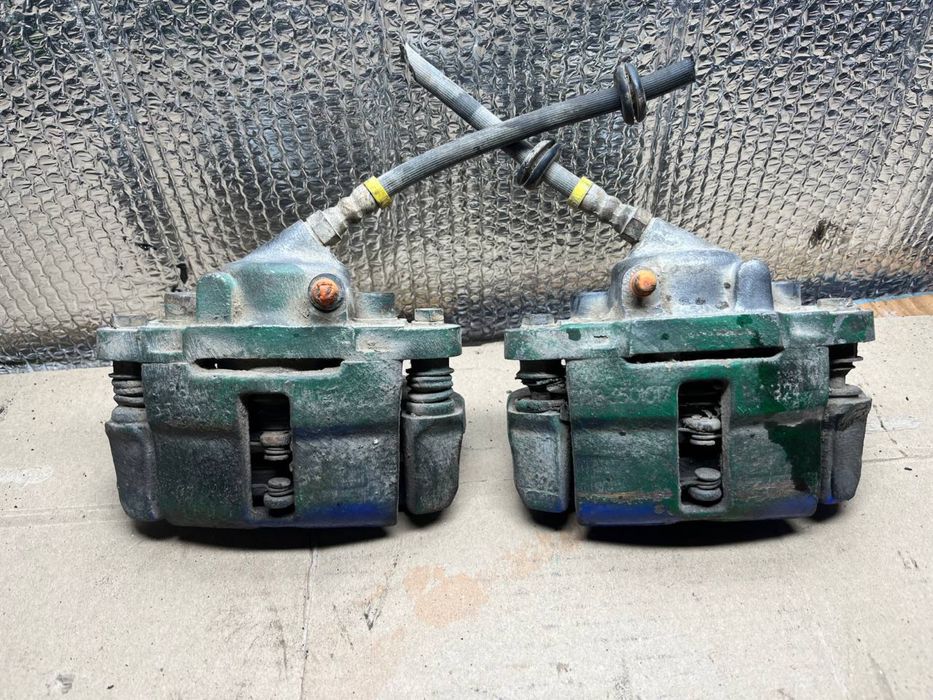 Супорта ваз 2108-15 справні з колодками цілі пильники