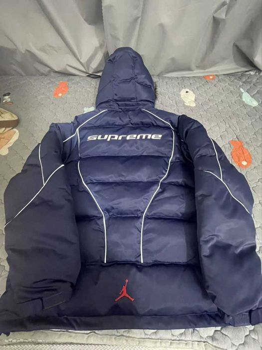 Пуховик Jordan x Supreme