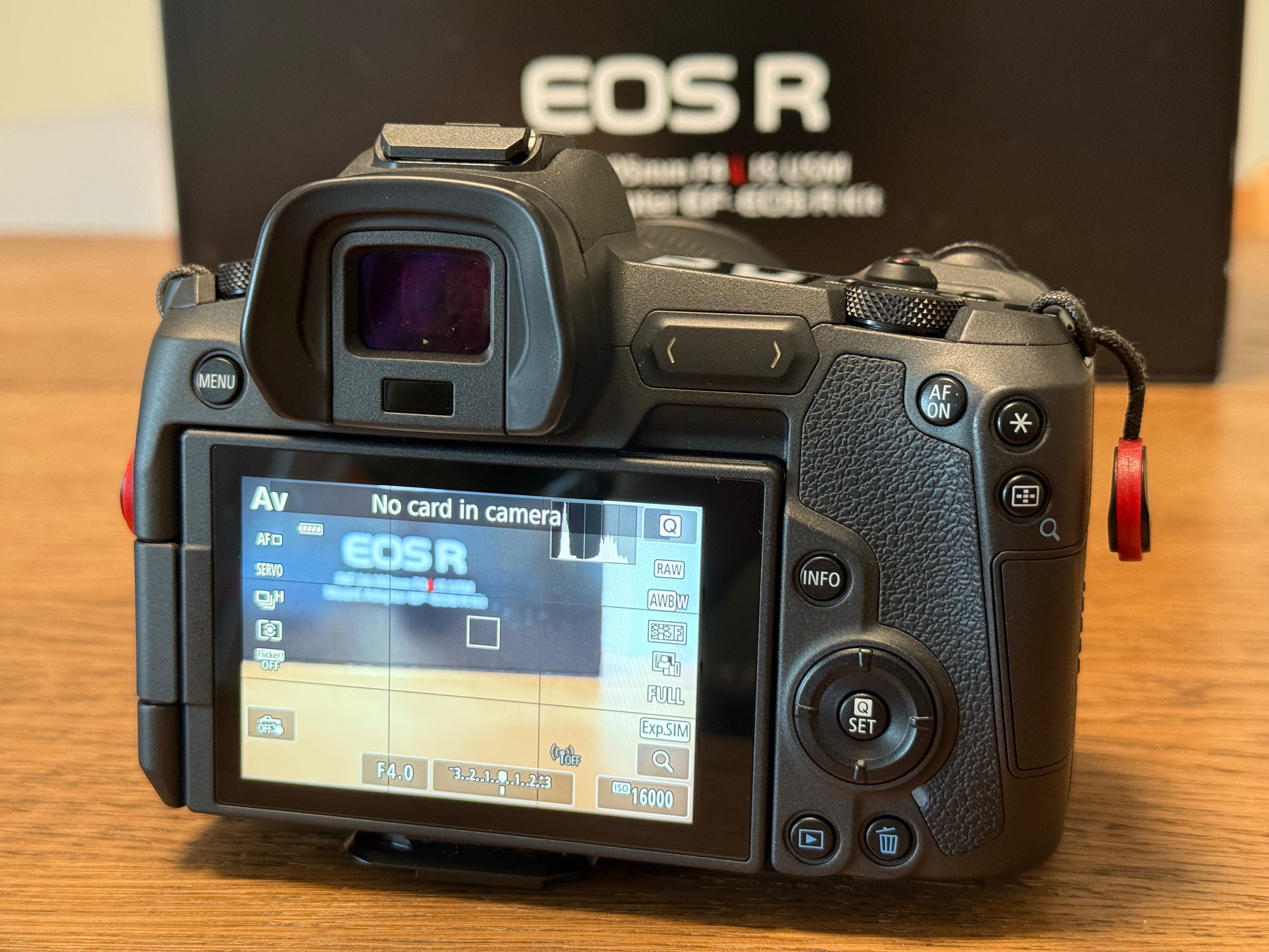 Canon EOS R + RF 24-105mm F4 L – Kit como novo