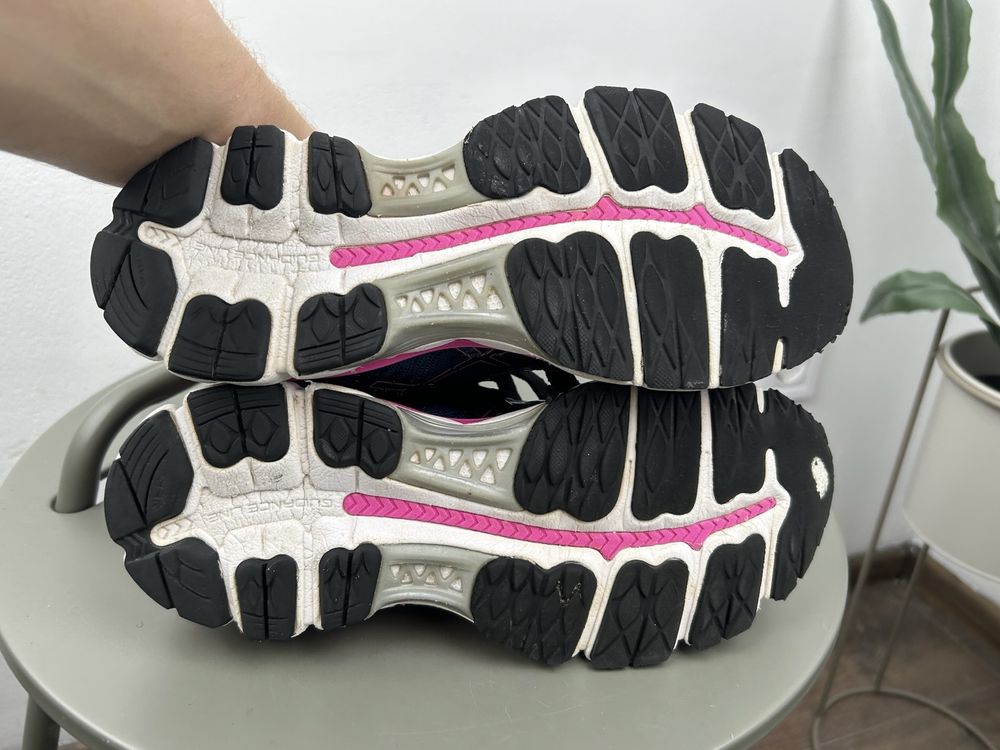 Оригінал! Кросівки Asics Gel Nimbus 38 розмір 02761