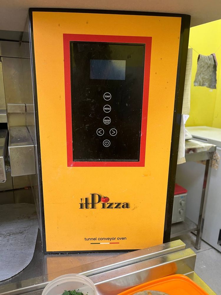 Продам конвеерная пицца печь iTpizza 2022 года   По цене договоримся