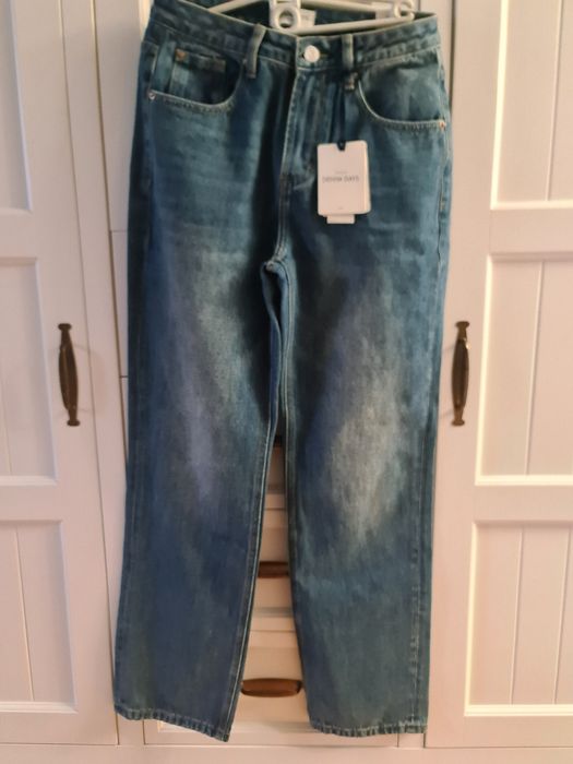 Jeansy z wysokim stanem