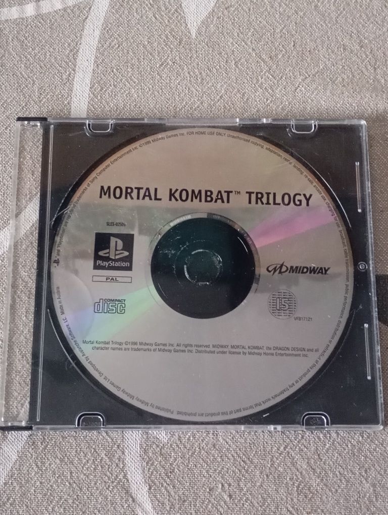 Ps1 Mortal Kombat Trilogy + Uefa