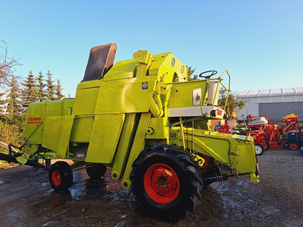 Kombajn zbożowy Claas Mercator 60 class nie john deere