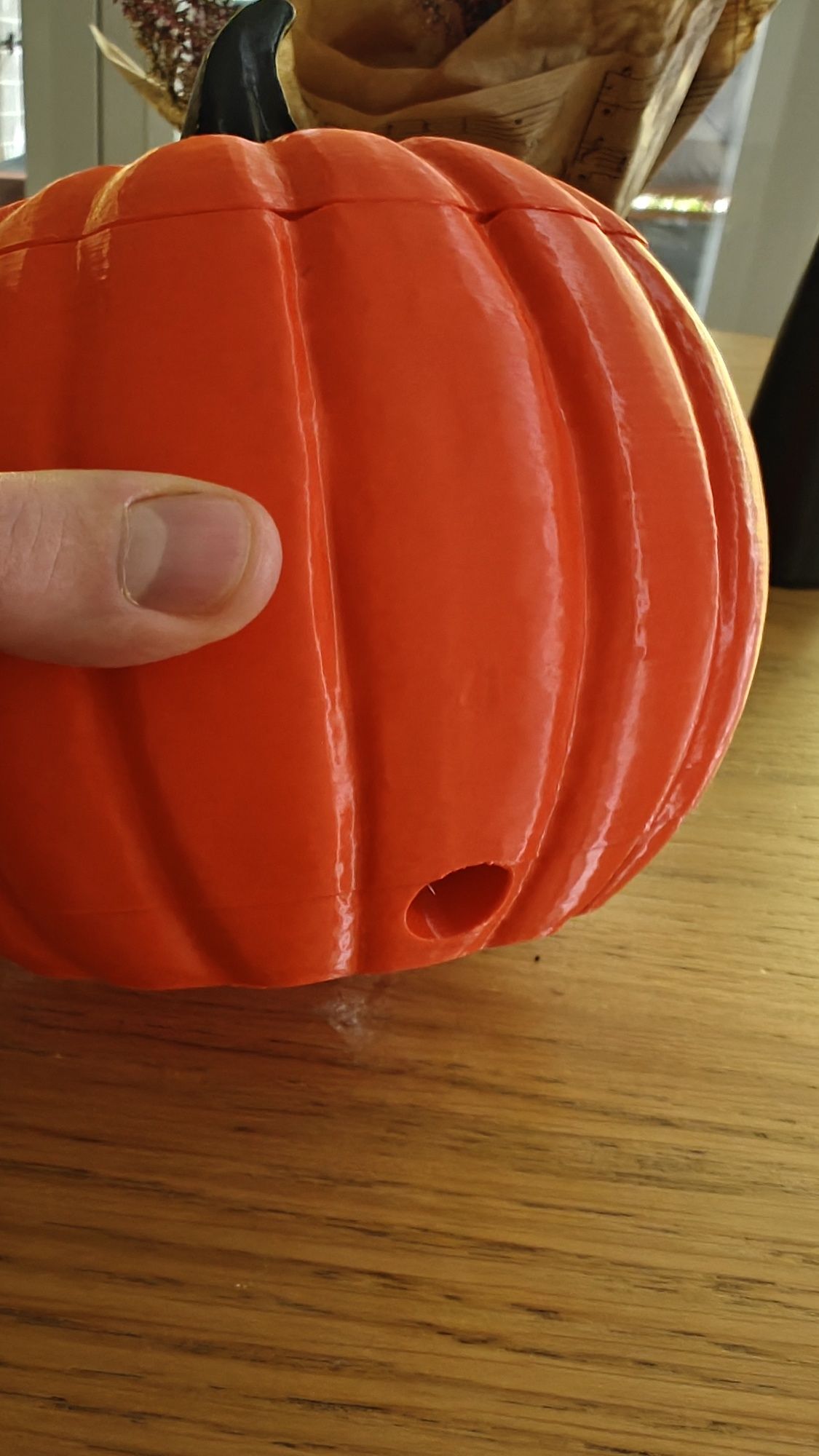 Pojemnik / lampa Halloweenowa w kształcie dyni z wieczkiem