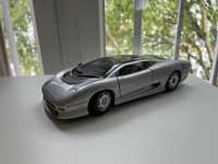 Maisto -  Jaguar XJ220 1:18