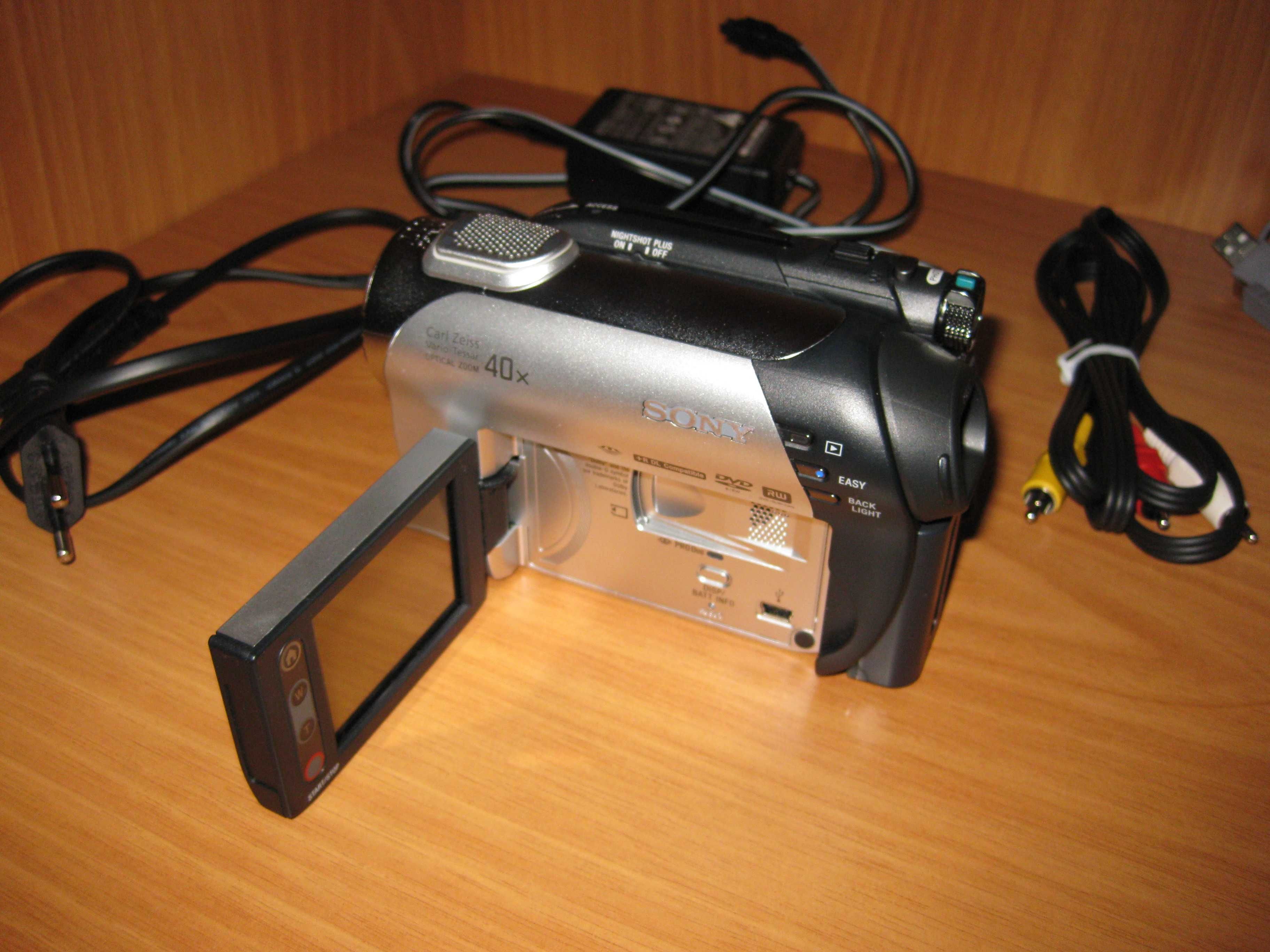 Видеокамера Handycam Sony DCR-DVD109 E в идеальном состоянии.