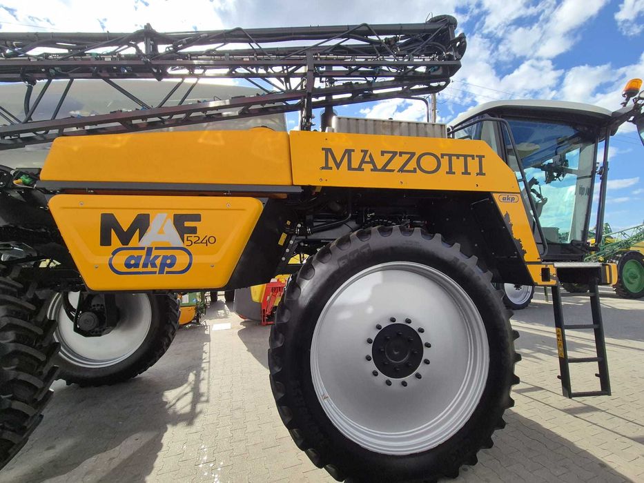 Opryskiwacz Samojezdny MAZZOTTI MAF5240 28m GPS Seletron