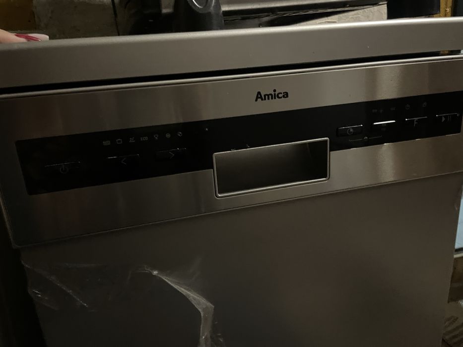 Zmywarka amika sprzedam za 1300 do negocjacji