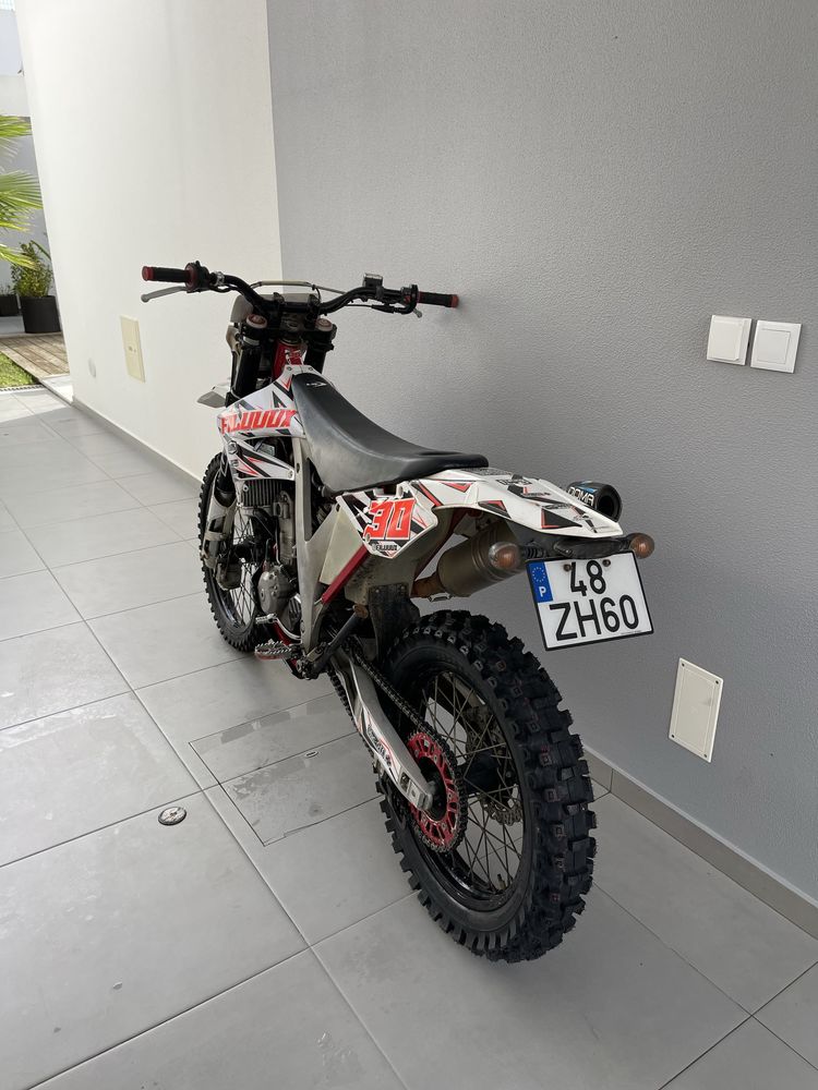 AJP PR5 2019 supermoto (tudo legal)