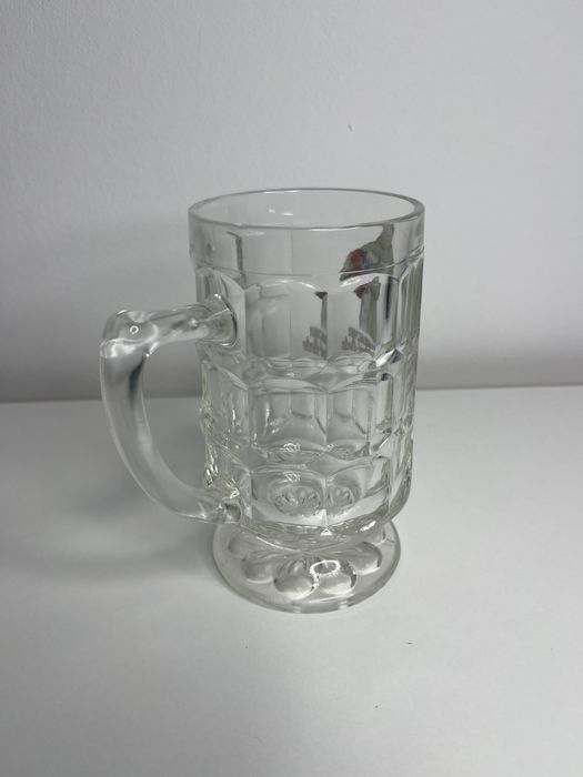 Kufel Kulmbacher Mönchshof-Bräu, z datą założenia 1349