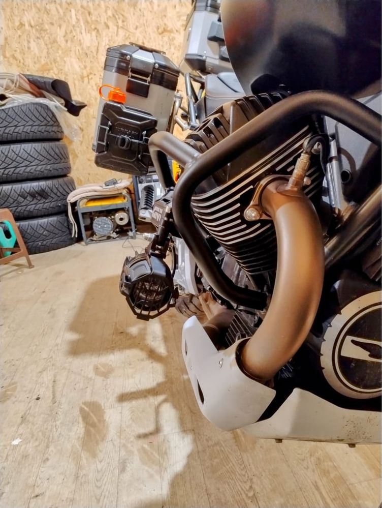 Moto Guzzi V85TT