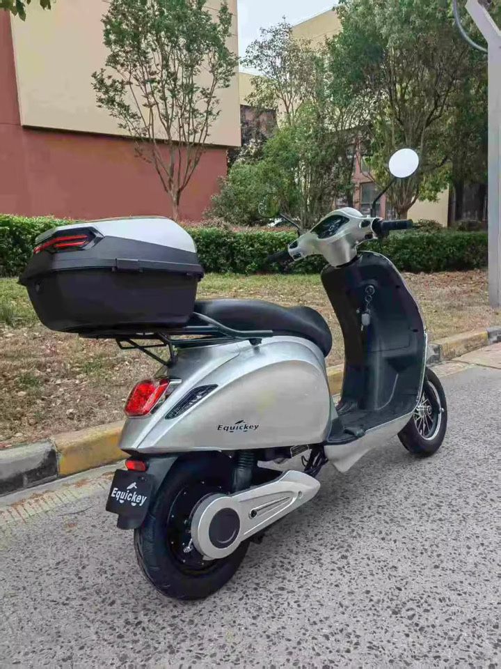 Scooter Elétrica Clássica Vespa Style | 2000W | Nova