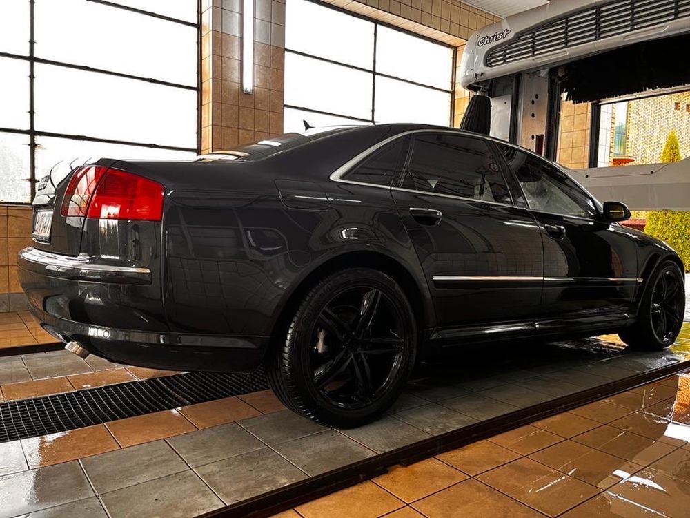 Audi a8 d3, wersja exclusive