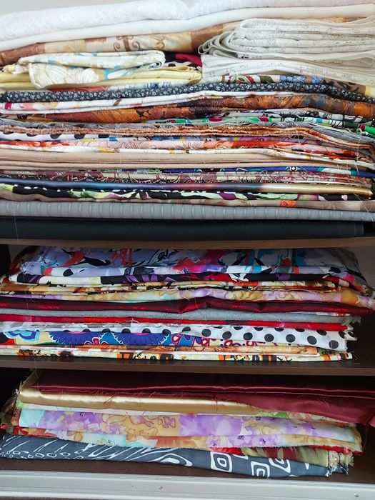 Продам разные ткани - батист, подкладочная, гипюр, тюль, и др.