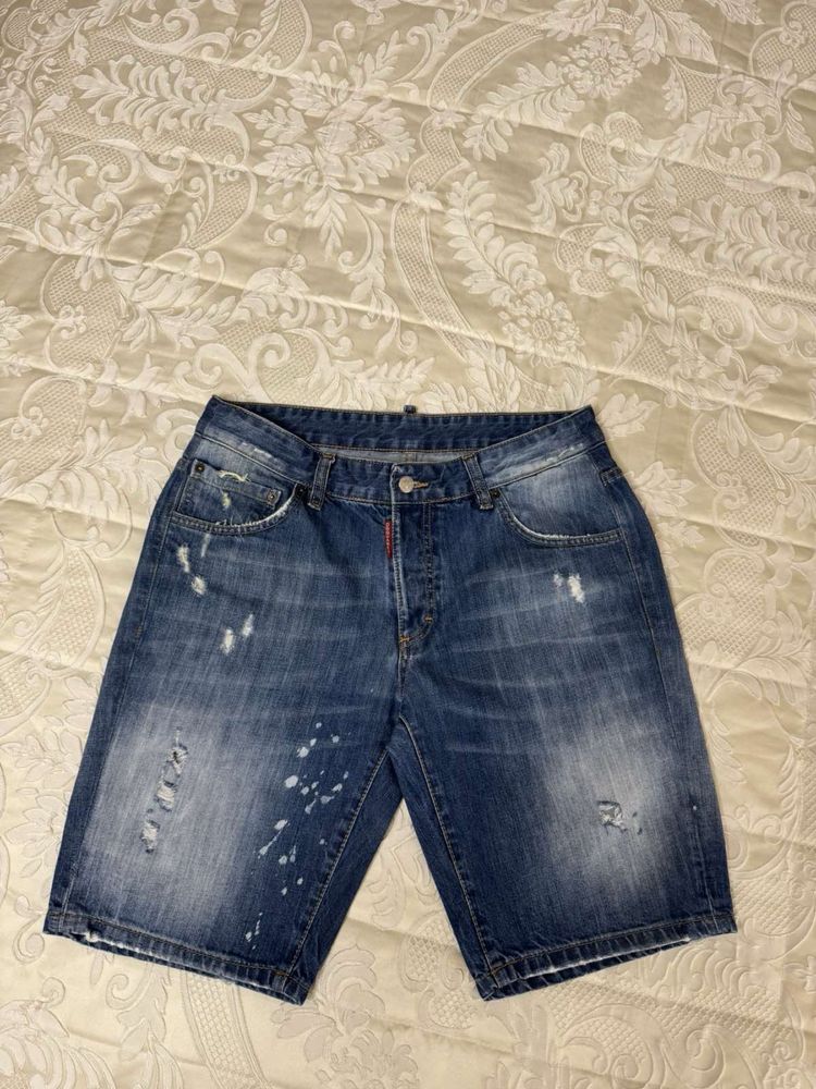 Футболка і шорти Dsquared2.
