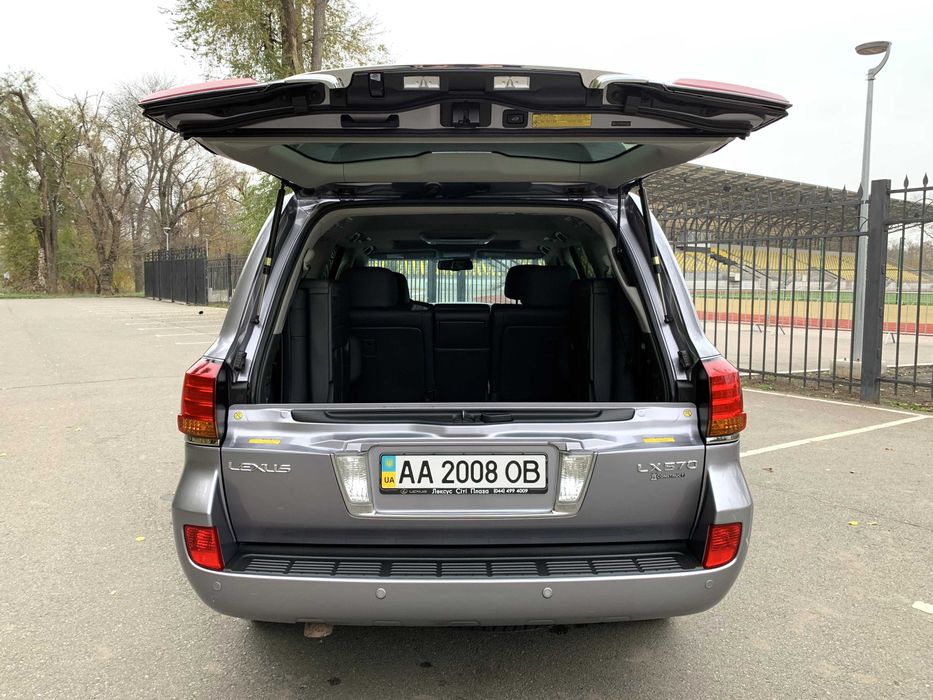 Lexus LX 570 один владелец! Вся по Тойоте!