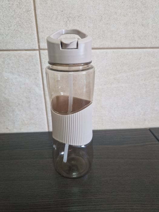 Garrafa 700ml (plástico)