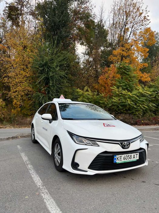 інструктор з водіння приватно