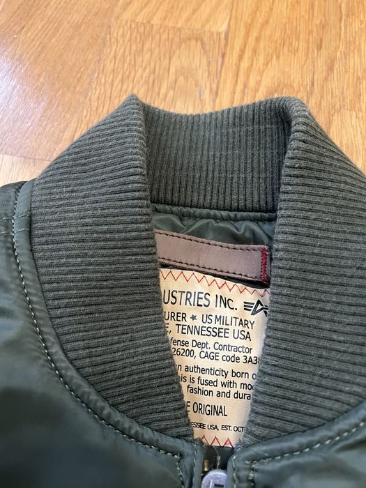 Бомбер alpha industries MA1