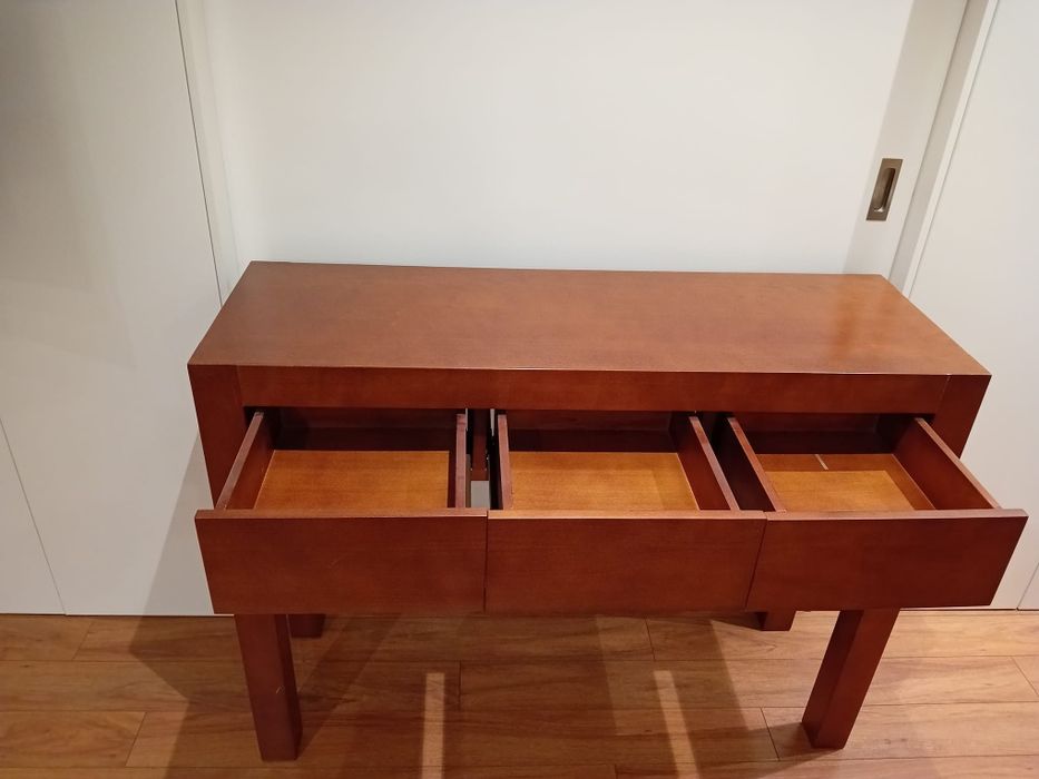 Vendo Consola de entrada em cerejeira