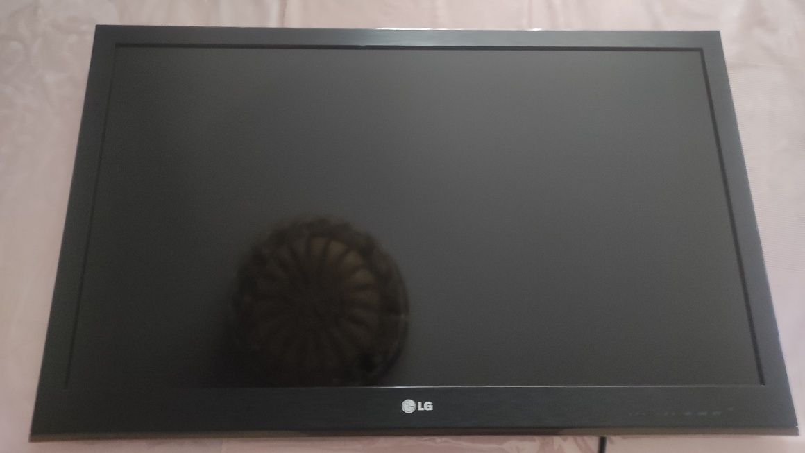 Телевізор LG 37LV3550