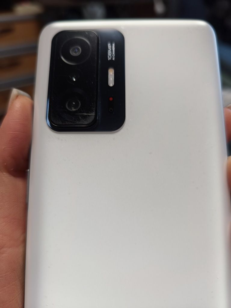 Телефон Xiaomi 11 T 8/128 б/у в гарному стані.