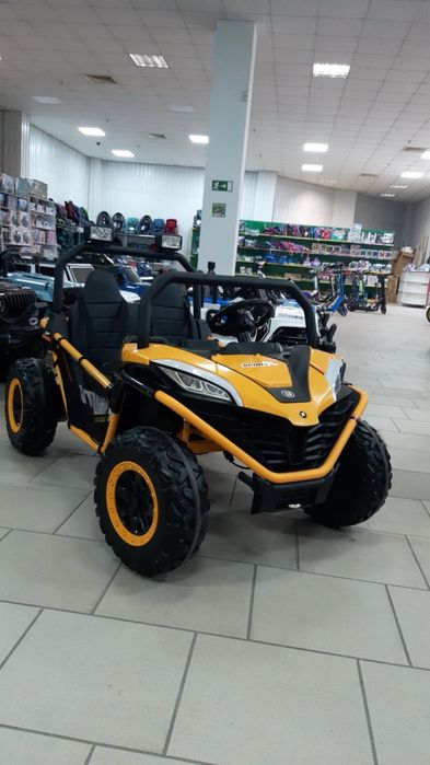 Двухместный детский электромобиль