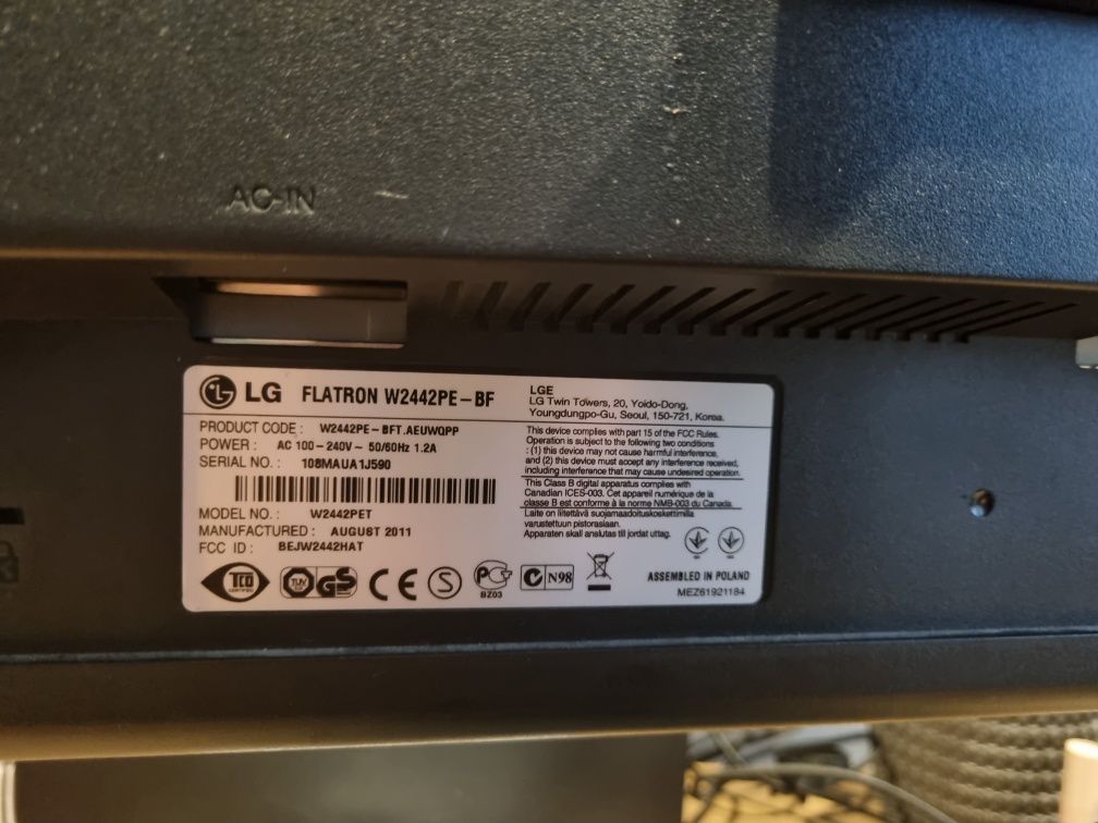 Monitor LG Flatron W2442PE 24'', z wbudowanymi głośnikami