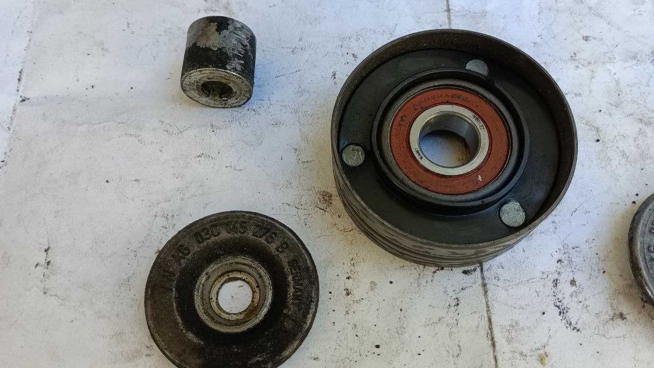 Ролик модуля натяжителя ремня VKM 31098 SKF на Seat, Skoda, Volkswagen