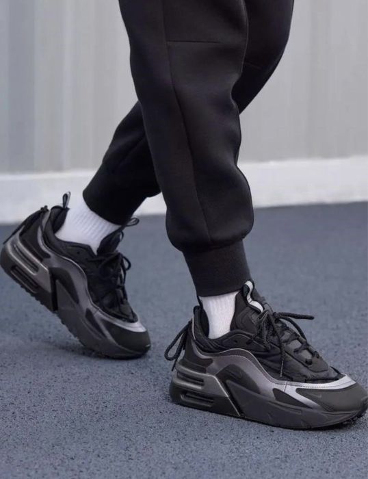 Жіночі кросівки NIKE AIR MAX FURYOSA ( розмір 38,39 )