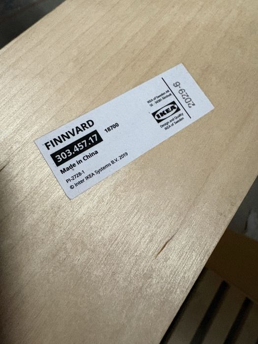 Dwa koziolki Finnvard Ikea, biurko