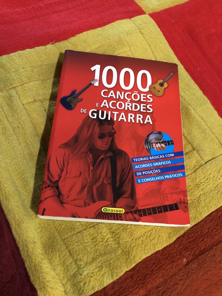 Livro com musicas para aprender a tocar