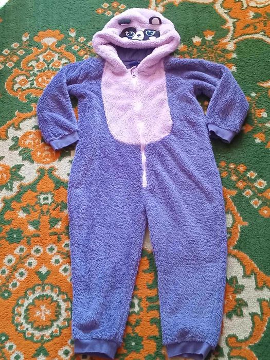 Детские  пижамы  и  кигуруми.