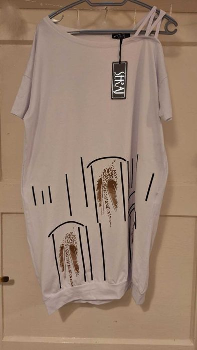 Śliczna  tunika uniwersalna. Piórka.