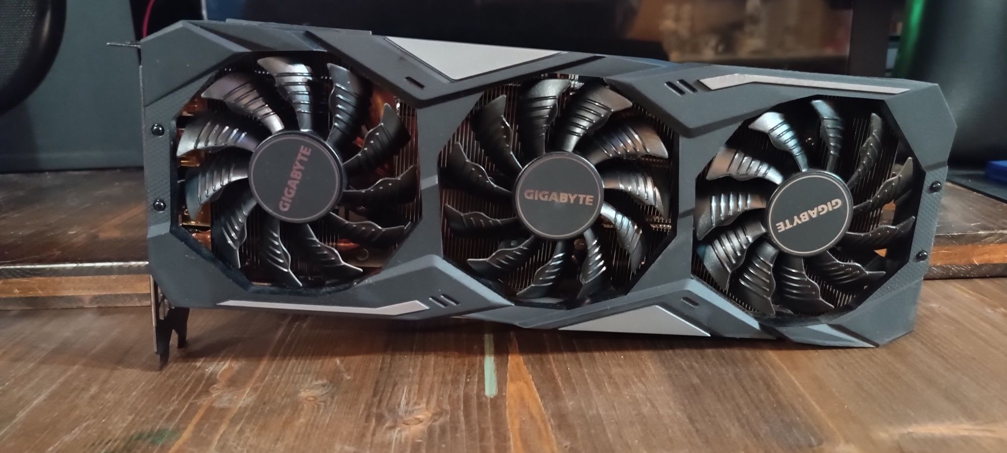 RTX 2070 super 3x windforce OC 8GB