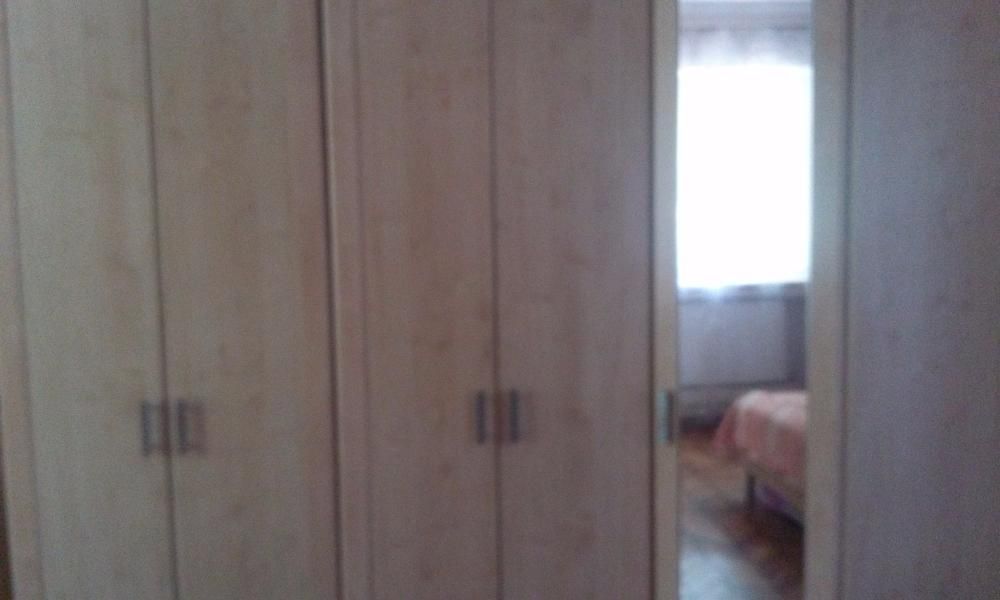 Продам спальню.Майже нова.