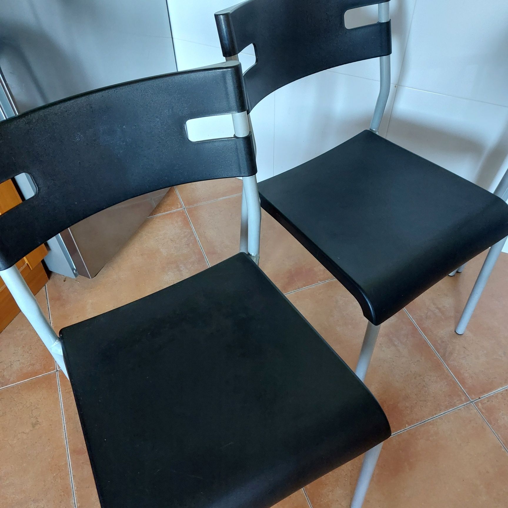 Mesa e 4 cadeiras do ikea