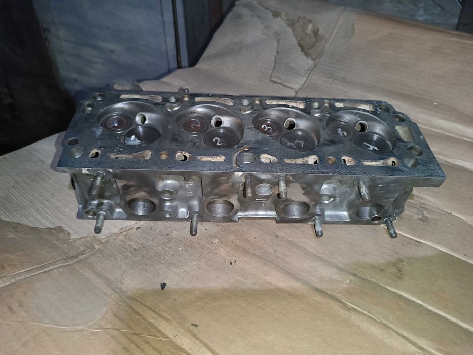 Головка Opel Vectra A 2.0i 1993