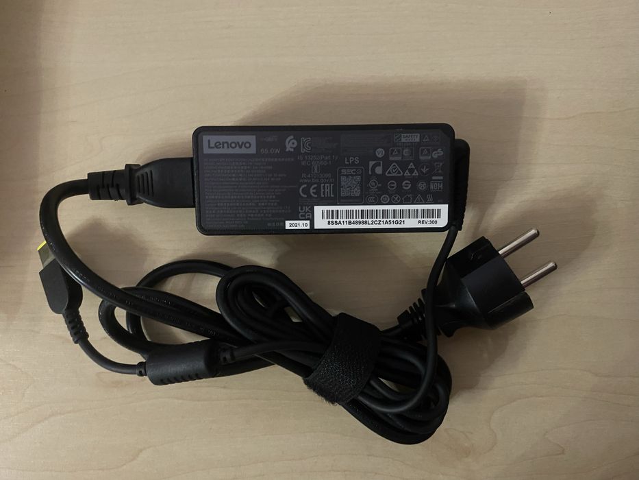 Блок живлення Lenovo 65.0W