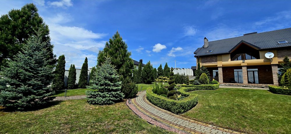 Будинок з басейном,  сауною, 15 соток землі