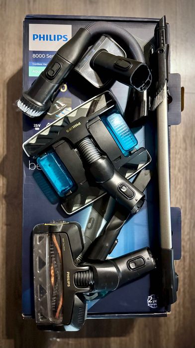 Odkurzacz bezprzewodowy Philips 8000 Aqua Plus XC8349 Funkcja mycia