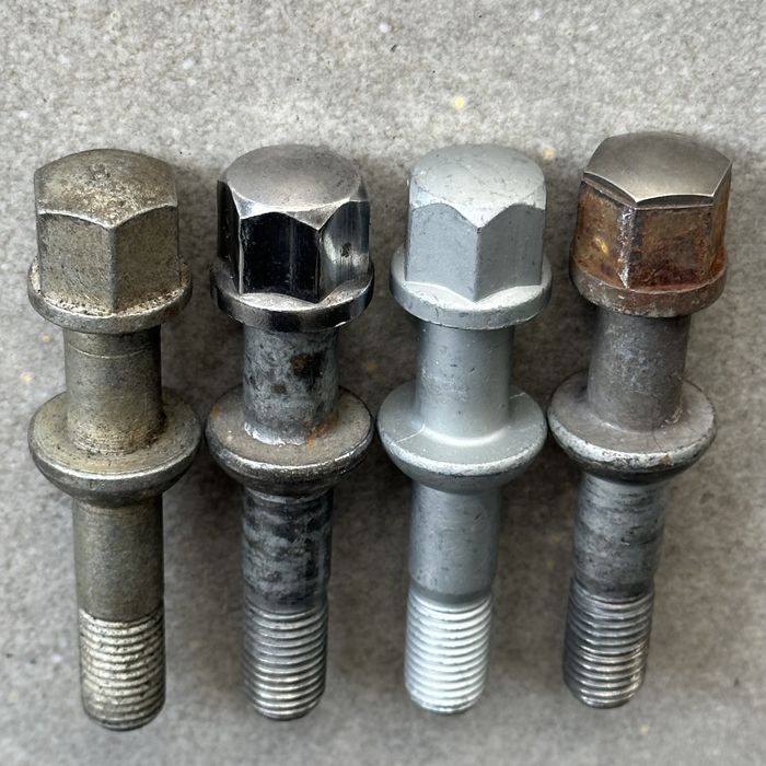 Болти колісні М12 довжиною 85мм Mercedes-Benz w124 w210 w126 R129 AMG