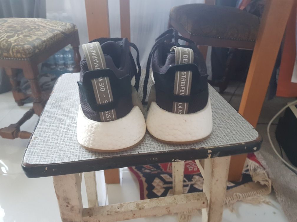 Buty Adidas Boost 44i 2/3