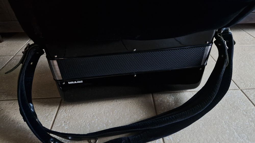 Akordeon Tombolini Musette 96 basów