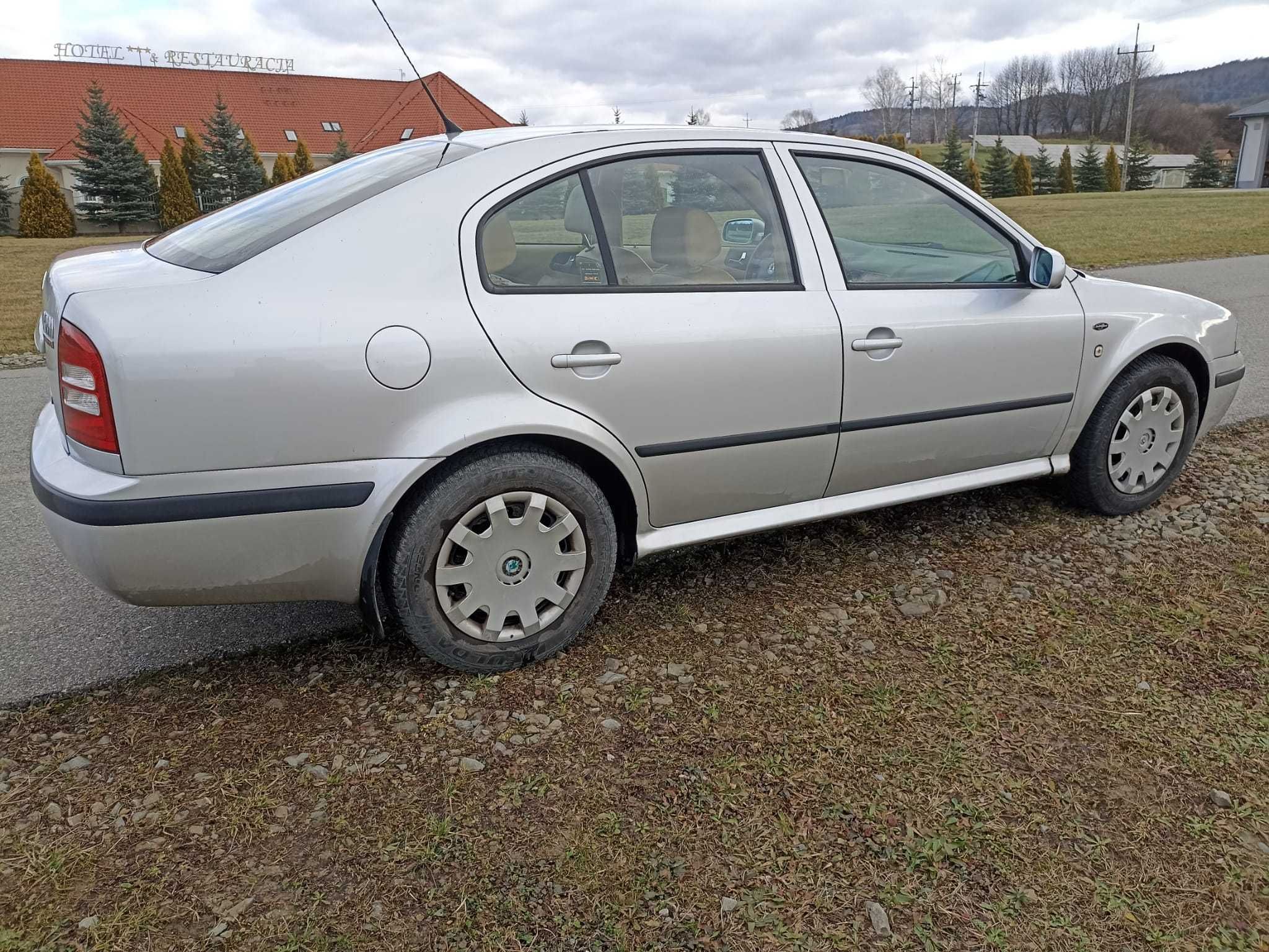 Skoda 1U Octavia wersja L&K, salon Polska