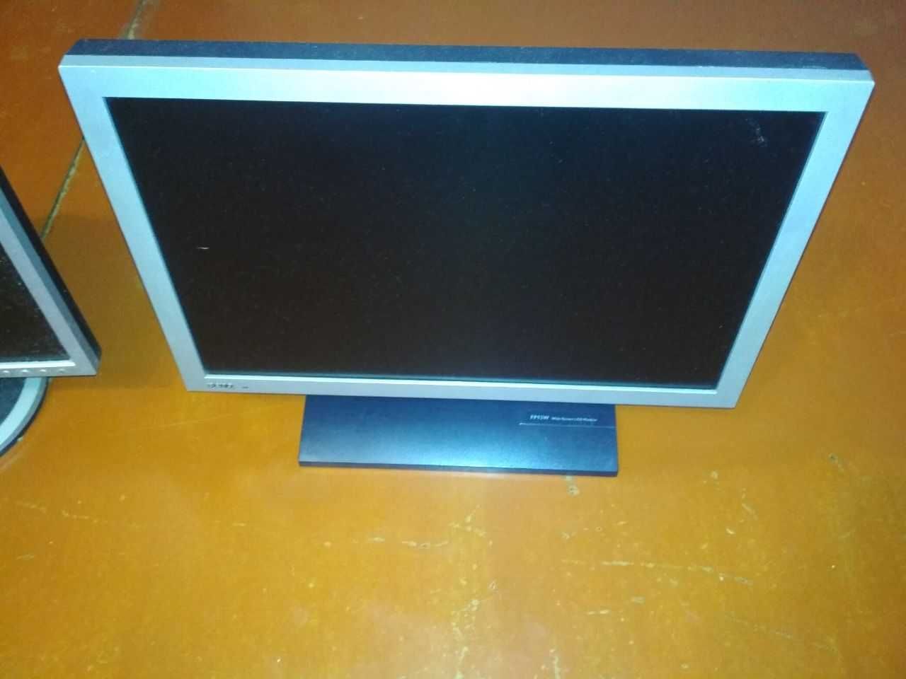 монитор на запчасти 19"