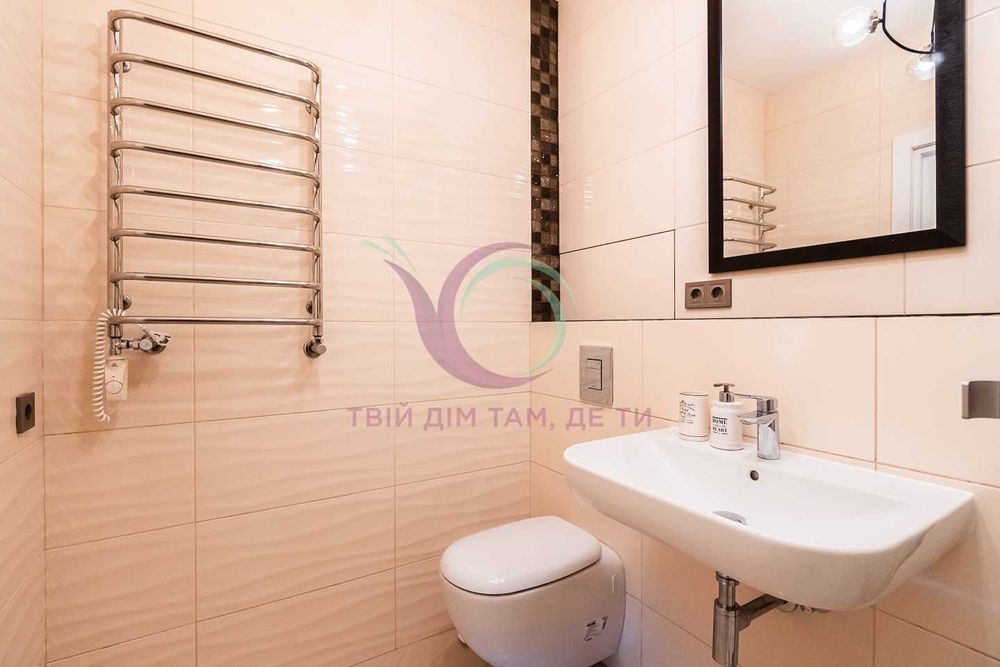 3-к. квартира з дизайнерським ремонтом по вул. Йосипа Сліпого.